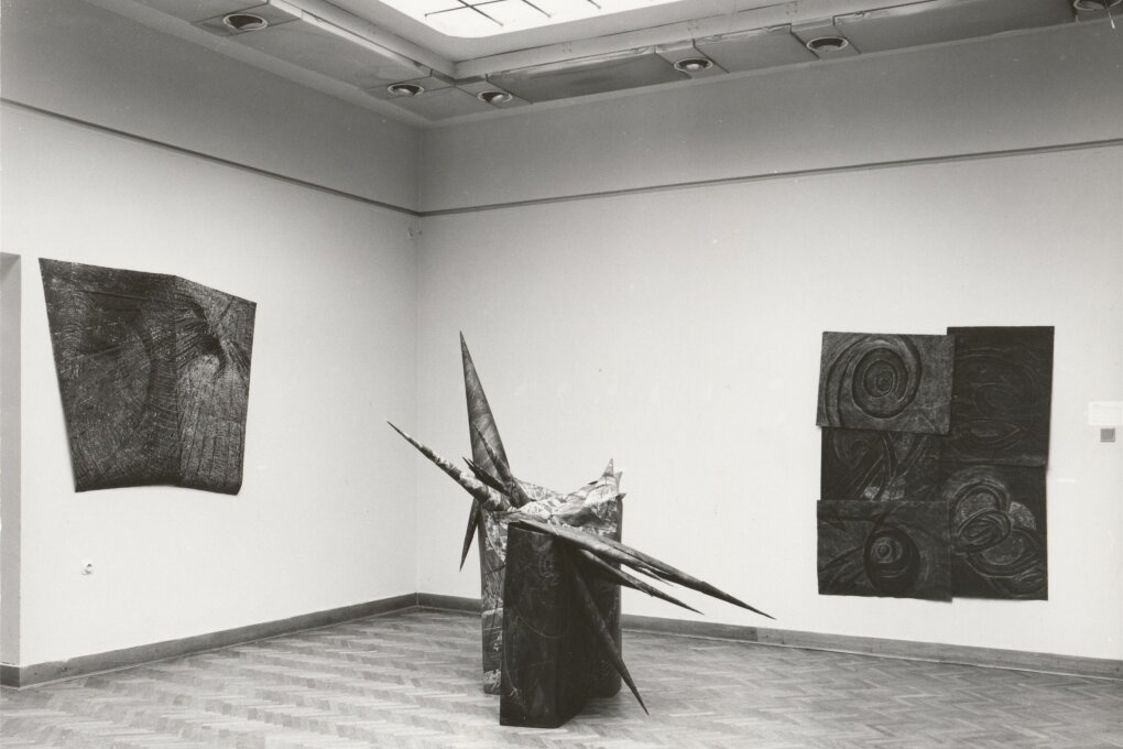 Mezi křikem a&nbsp;meditací